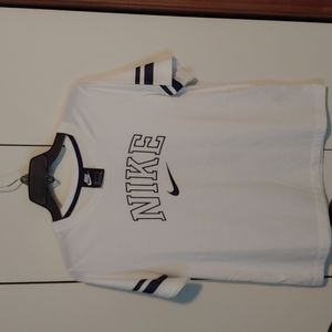 Nike Tshirt.